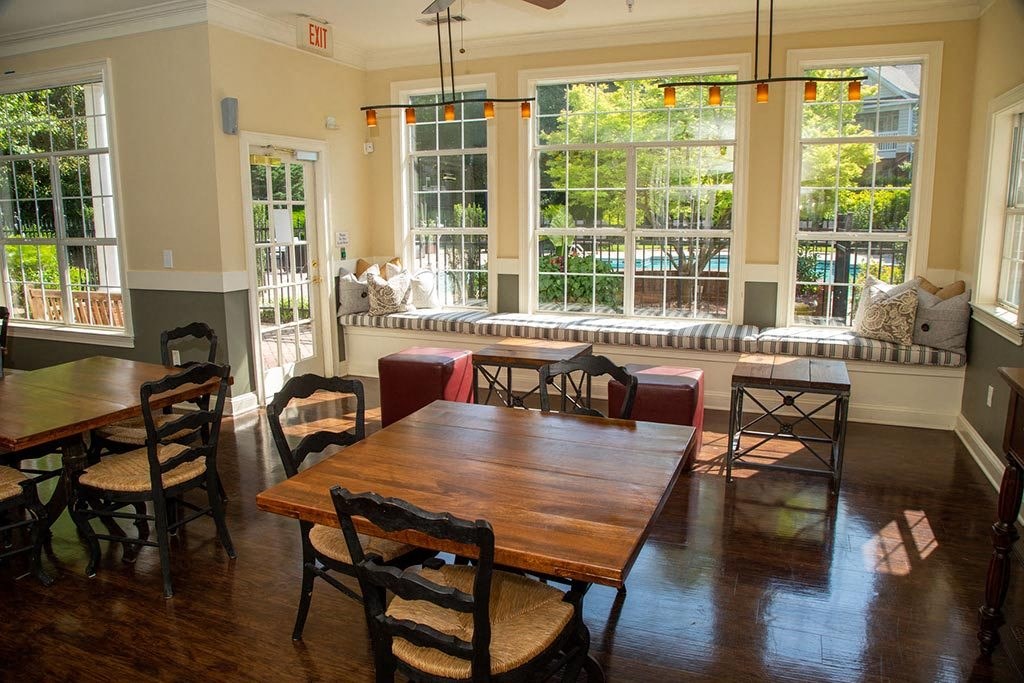 Dining room at Walton Vinings, Smyrna, GA, 30080
