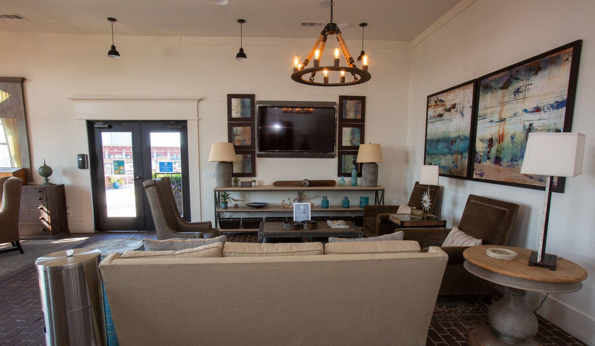 Minimalist Apartments On Huff Road with Simple Decor