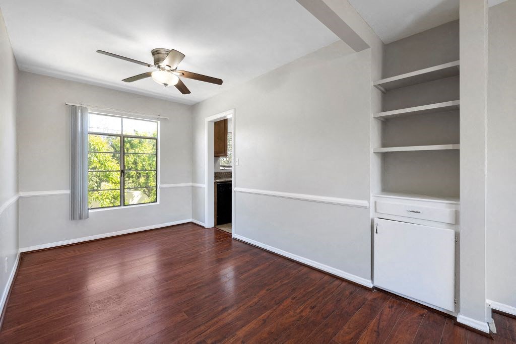 027 Colonial Manor Dining Room