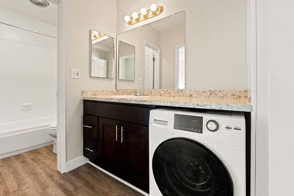 Modern Bathroom at Riverside Villas Apartments, Valley Village, CA, 91602