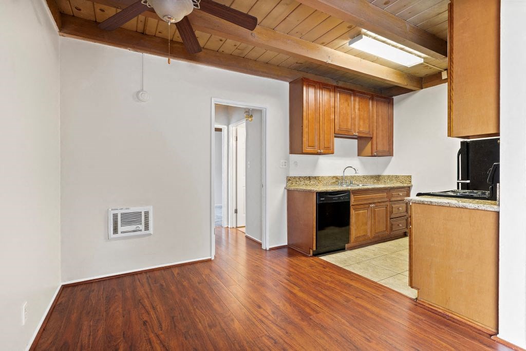 Dining Area at Parthenia Terrace Apartments, California, 91304