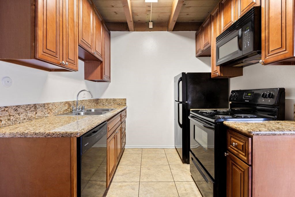 Fully Equipped Kitchen at Parthenia Terrace Apartments, California, 91304