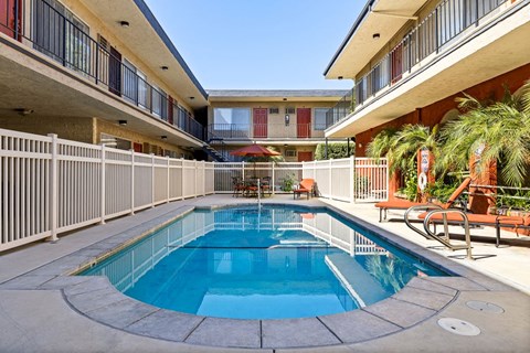 Pool at Parkview Terrace Apartments, Sherman Oaks