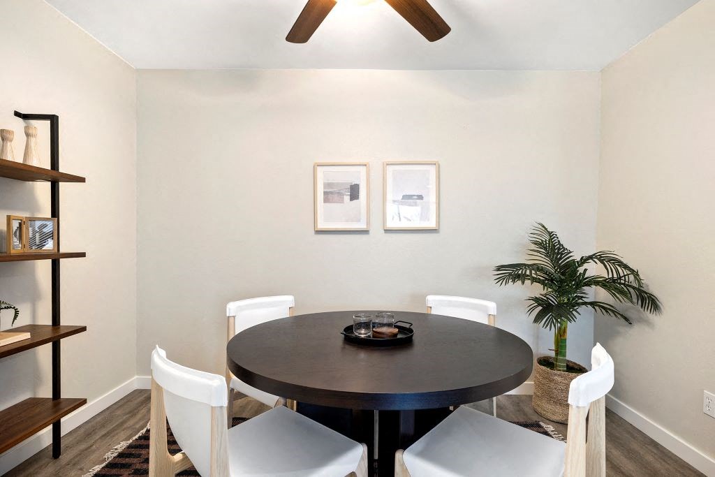 Dining Space Dining Space at The Reserve at Warner Center Apartments, CA, 91367