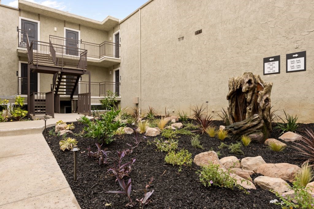 Landscaping at Brookside Terrace Apartments, Encino, 91316