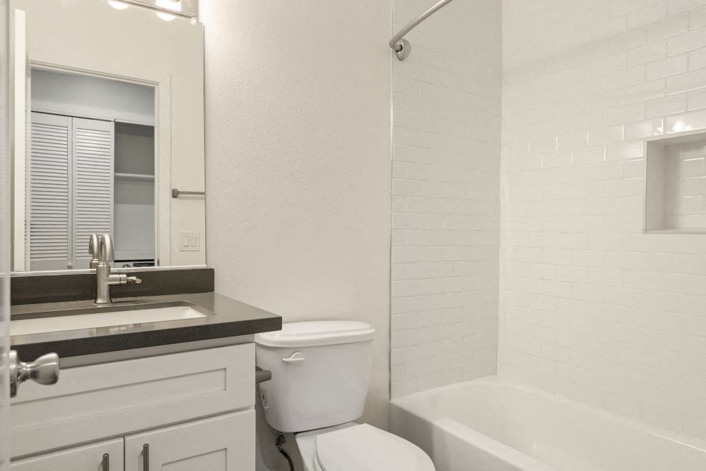 Bathroom With Bathtub at Brookside Terrace Apartments, California, 91316