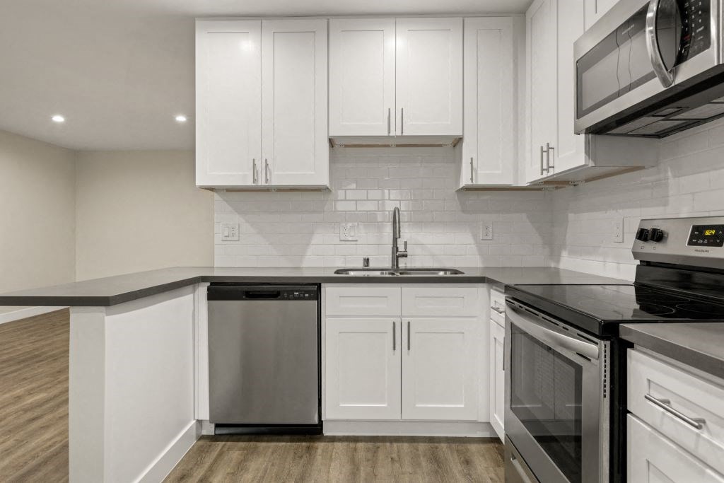 Kitchen Appliances at Brookside Terrace Apartments, Encino