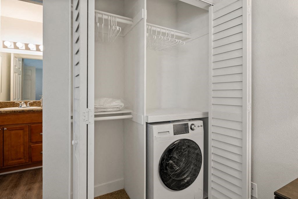 Washer and Dryer at Woodland Trio Apartments, North Hollywood, 91601