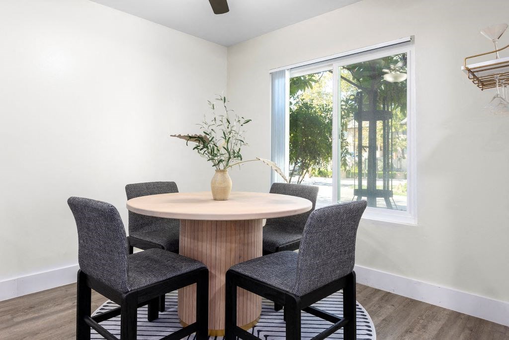 Apartment Dining Room at The Meadows at Westlake Village Apartments,Westlake Village