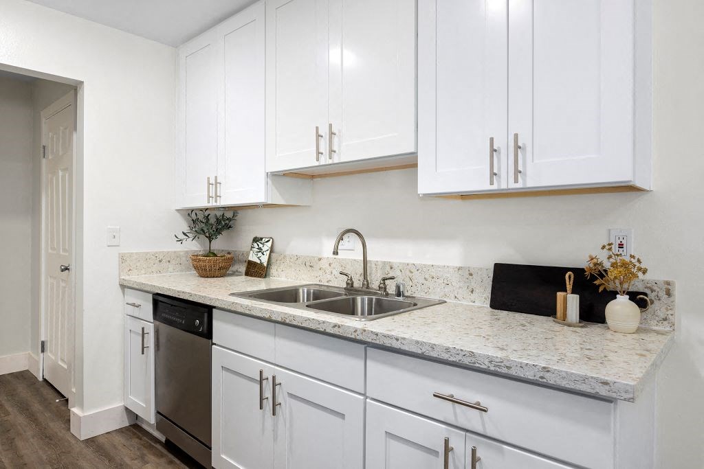 Apartment Stainless Steel Appliances at The Meadows at Westlake Village Apartments, CA, 91361