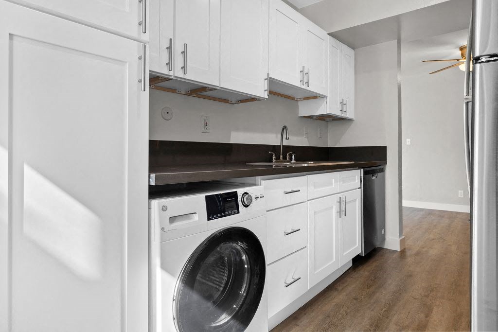 Washer and Dryer at The Reserve at Warner Center, California, 91367
