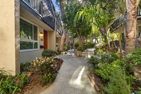 Exterior Walkways at Parkway Plaza Apartments, Culver City, CA