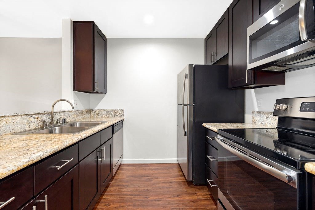 Stainless Steel Appliances at The Meadows at Westlake Village Apartments,California, 91361