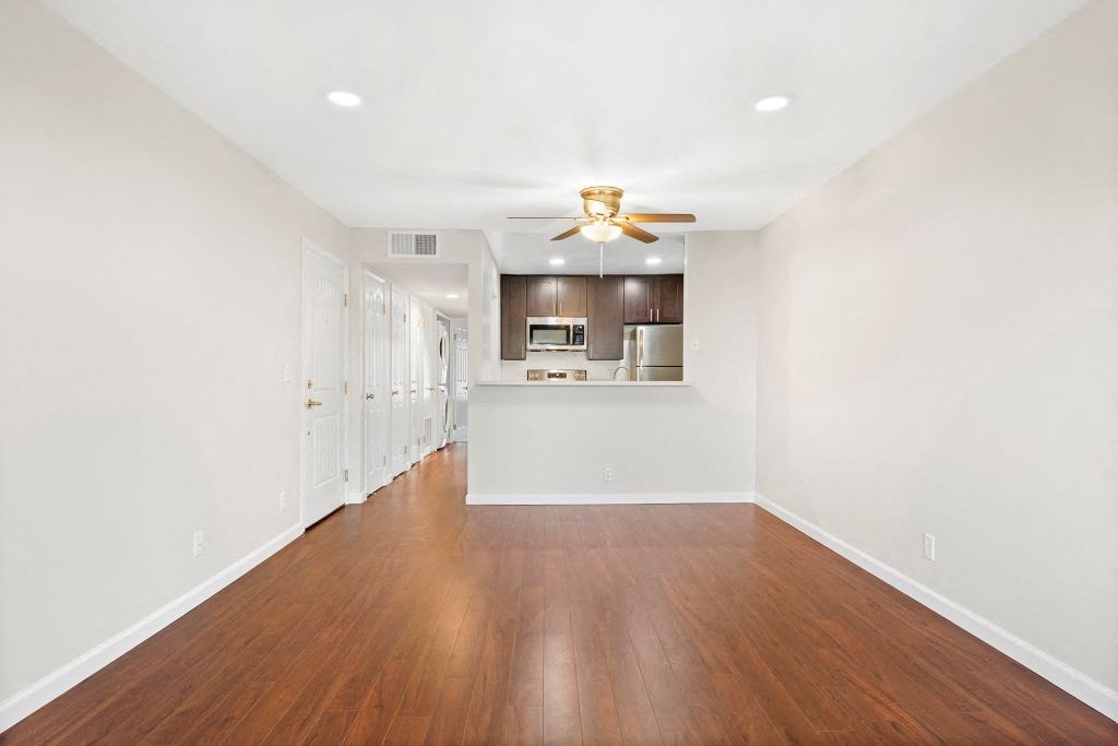 One Bedroom Apartment at The Meadows at Westlake Village Apartments, CA, 91361