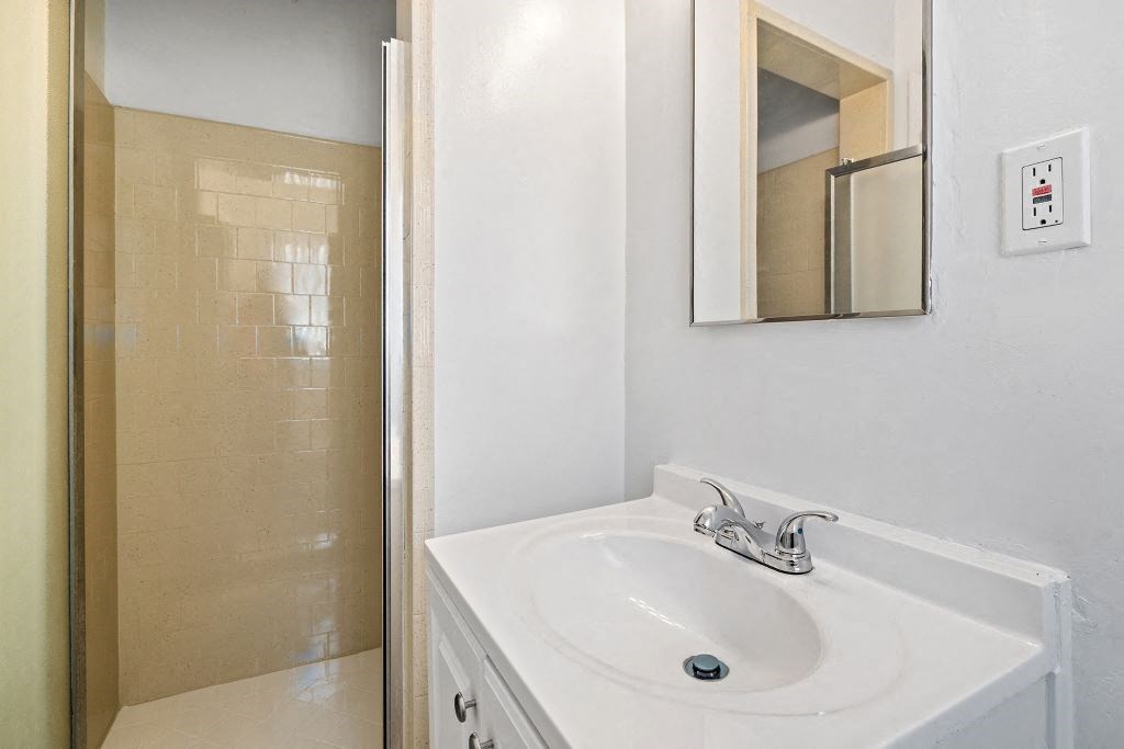 Master bedroom bathroom with standup shower.