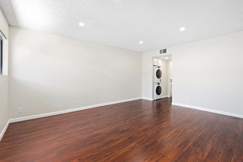 Topanga Terrace Apartments