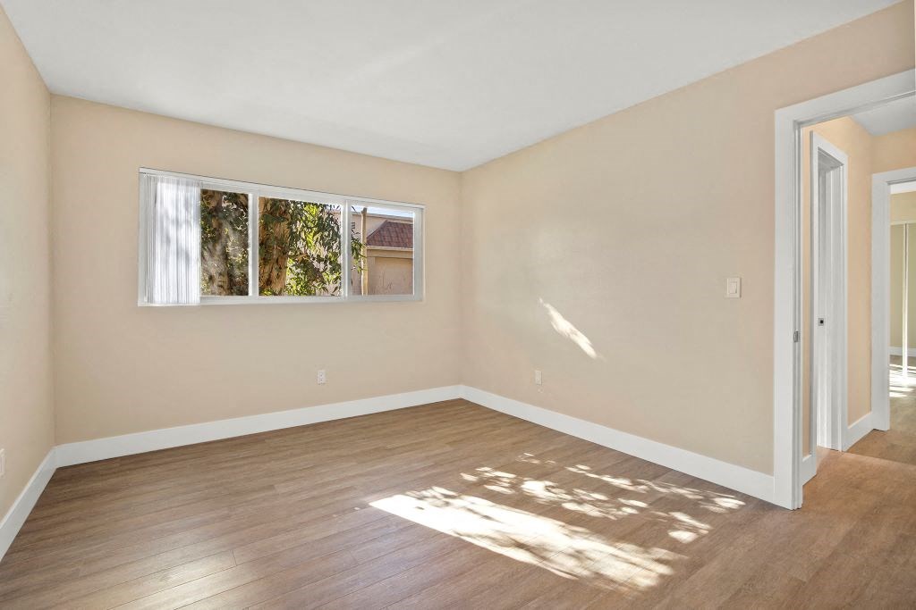 Hardwood floors bedroom at Casa De Marina Apartments, Los Angeles, 90066