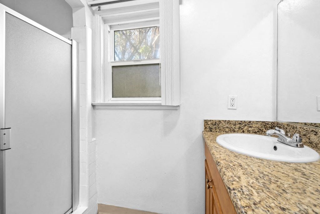 Studio Apartment Bathroom