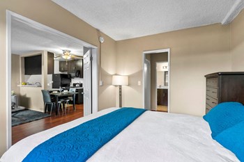 Bedroom with Bathroom at Riverside Villa Apartments - Photo Gallery 5