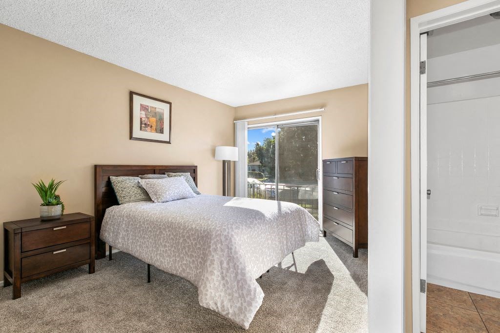 Two Bedroom Apartment with Balcony