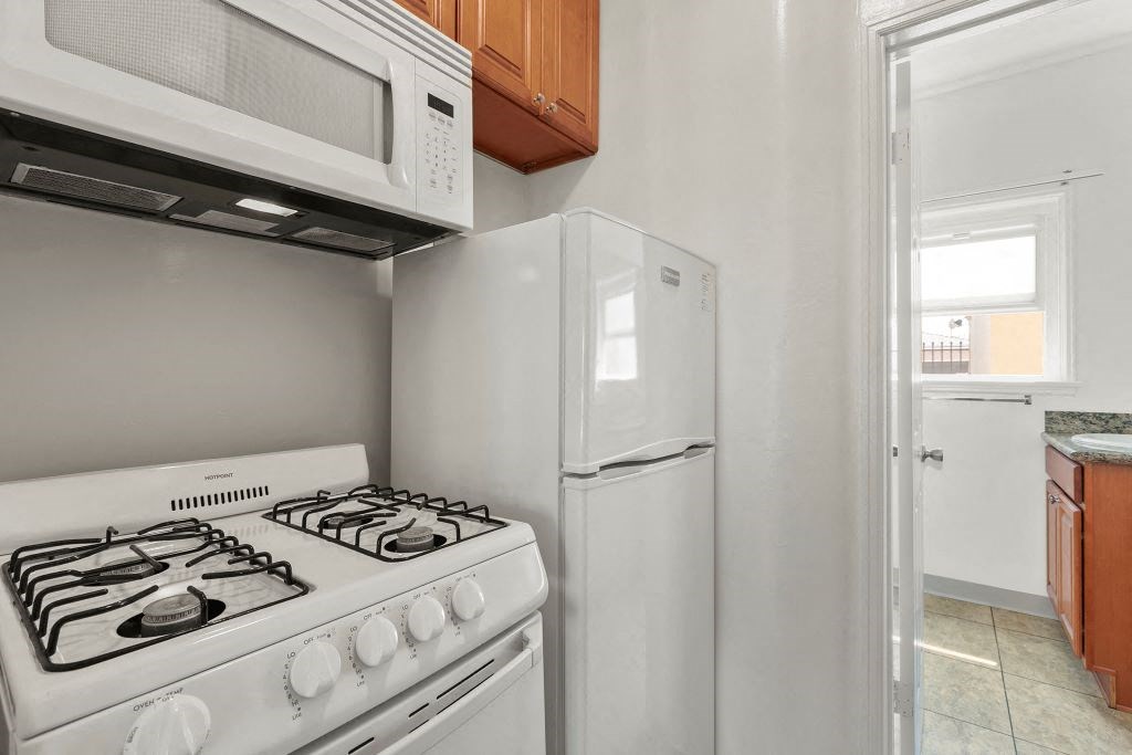 Apartments for rent in Los Angeles Stove