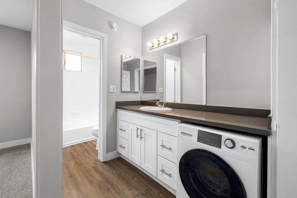 Vanity Lights at Riverside Villas Apartments, California, 91602