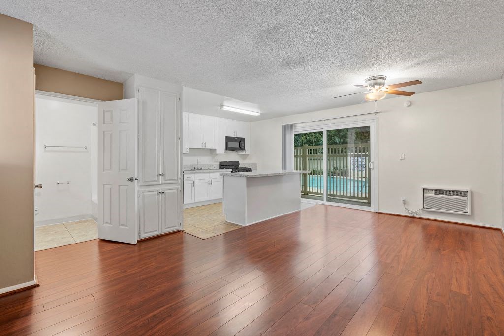 Apartments for rent in Newbury Park living room