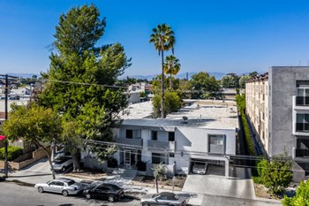 11915 Kling Street 1-3 Beds Apartment for Rent - Photo Gallery 2