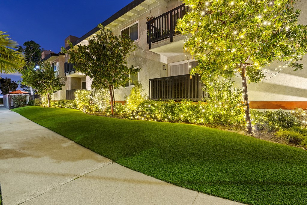 Holiday Lights at Parkway Terrace