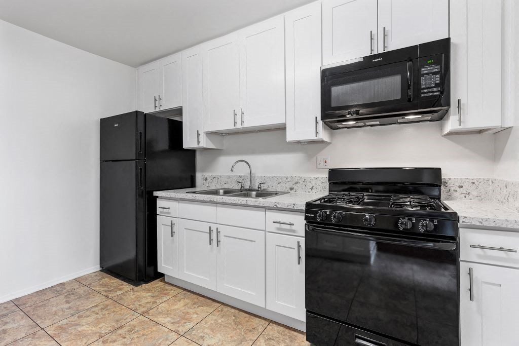 Newbury Park Aparment Kitchens