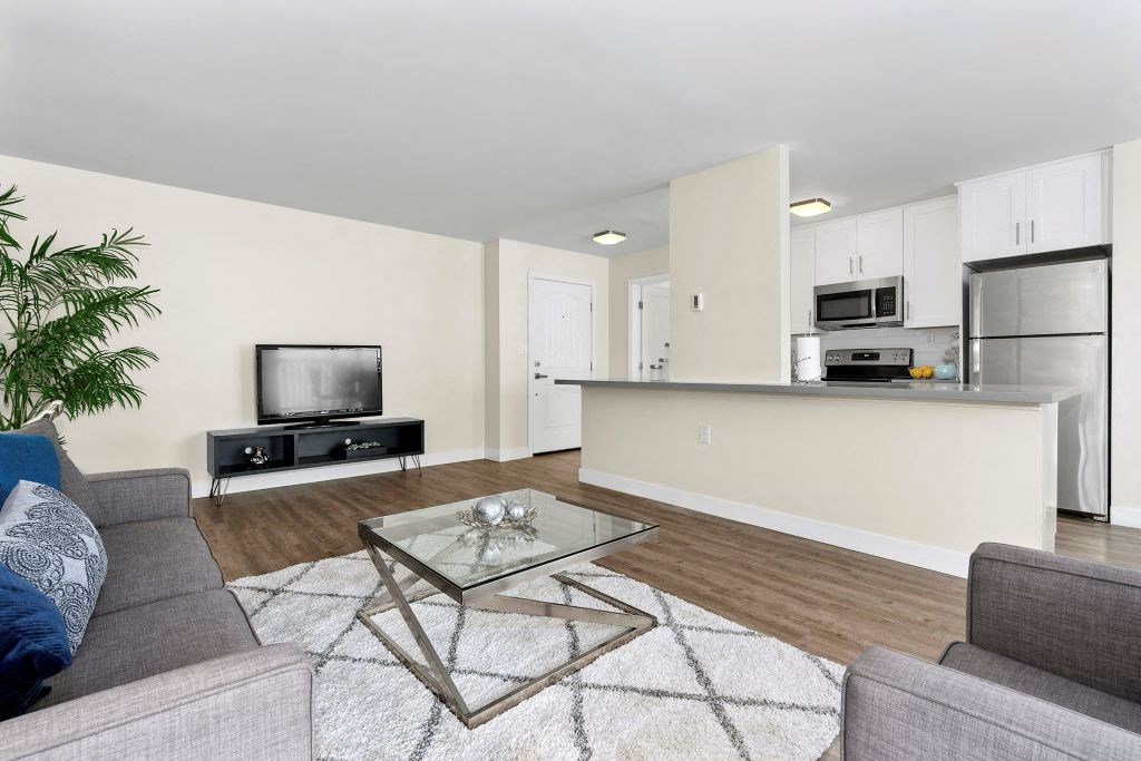 Apartments in Culver City CA Living Room