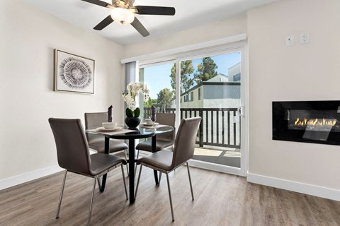Dining Nook at Parkway Terrace Apartments, Culver City, 90230