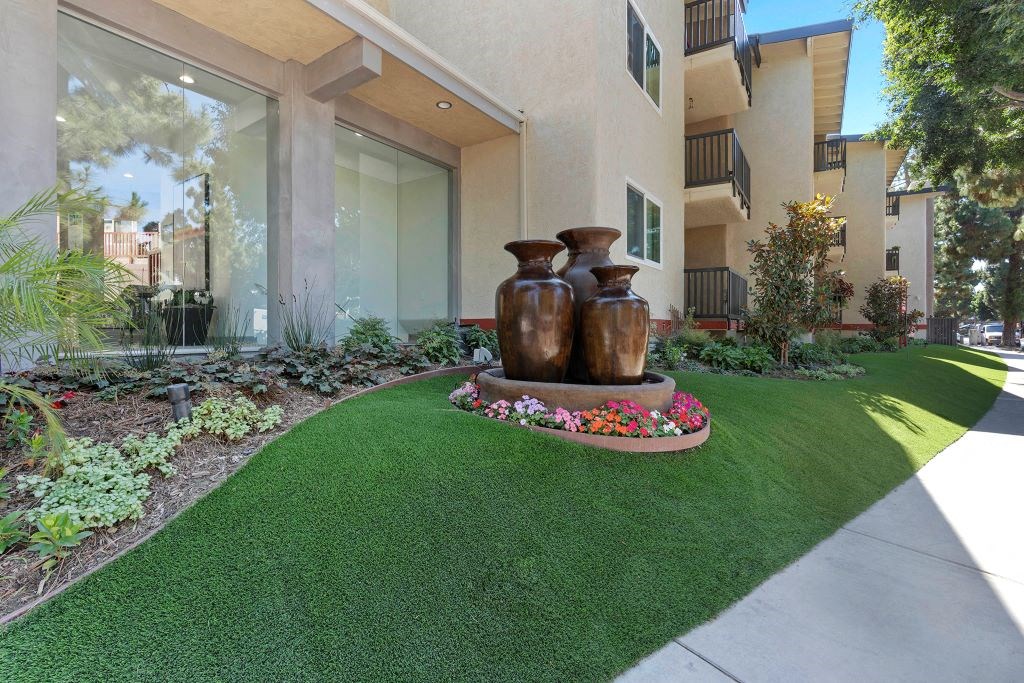 Apartments Culver City Street view