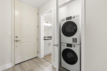 Washer Dryer In Unit at Parkway Plaza Apartments, Culver City, CA, 90230