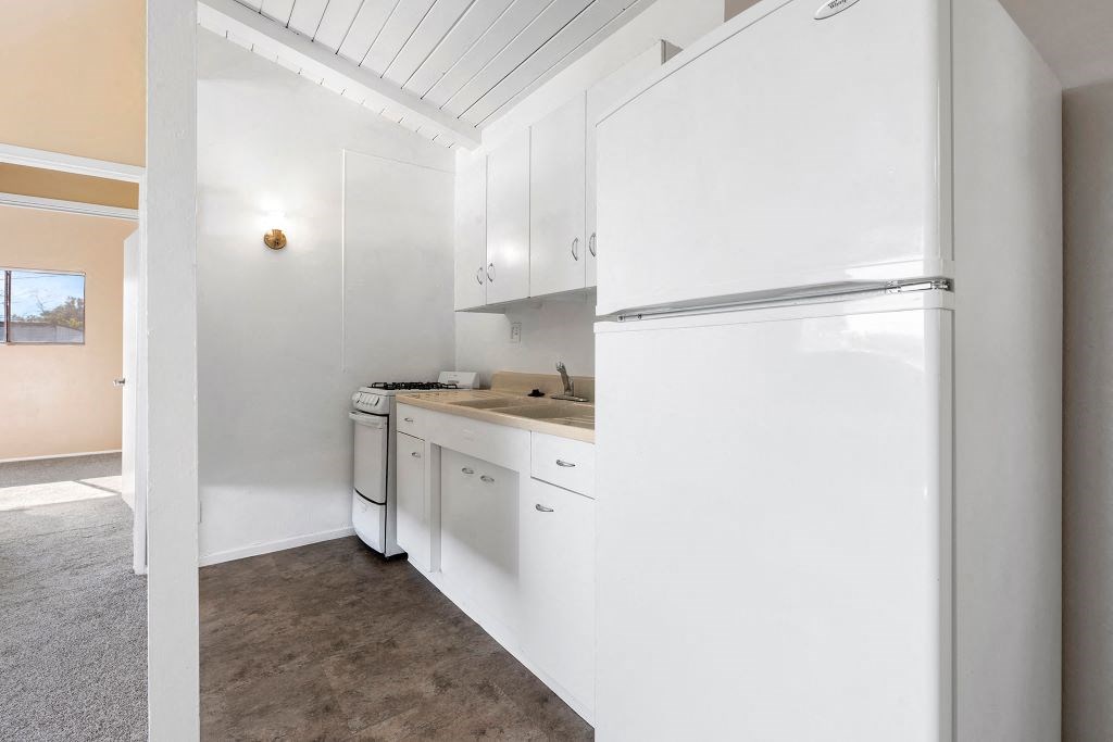 Kitchen in one bedroom apartment Los Angeles