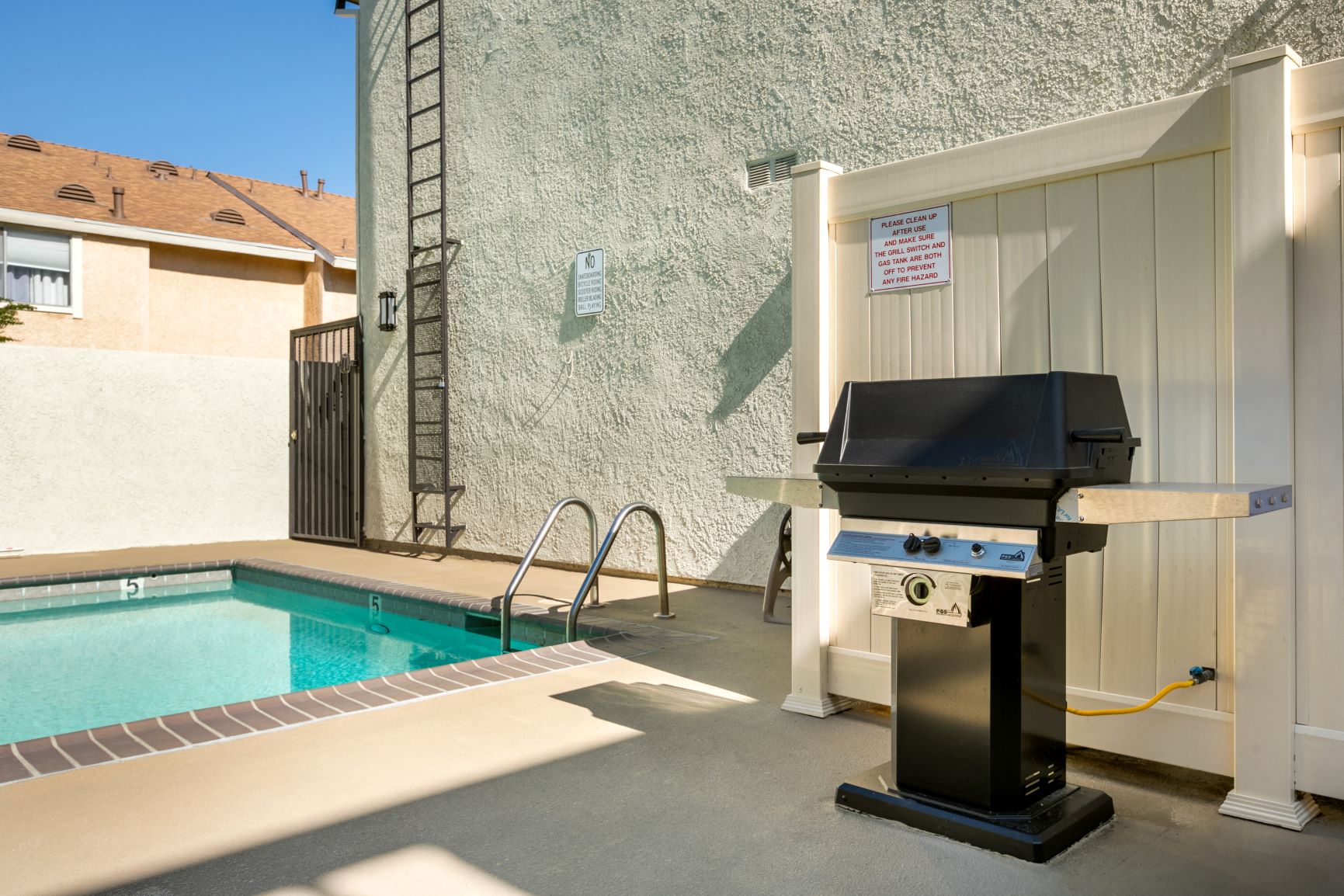 Chatsworth Apartments BBQ