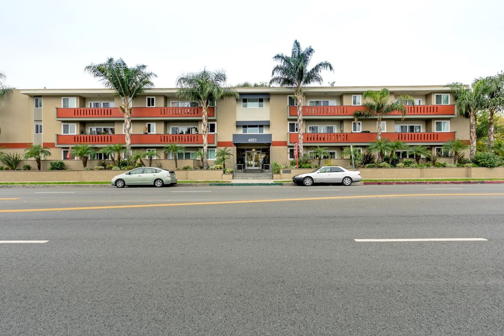 Apartments in Sherman Oaks CA - Exterior View of Krystal Terrace Building During Daylight