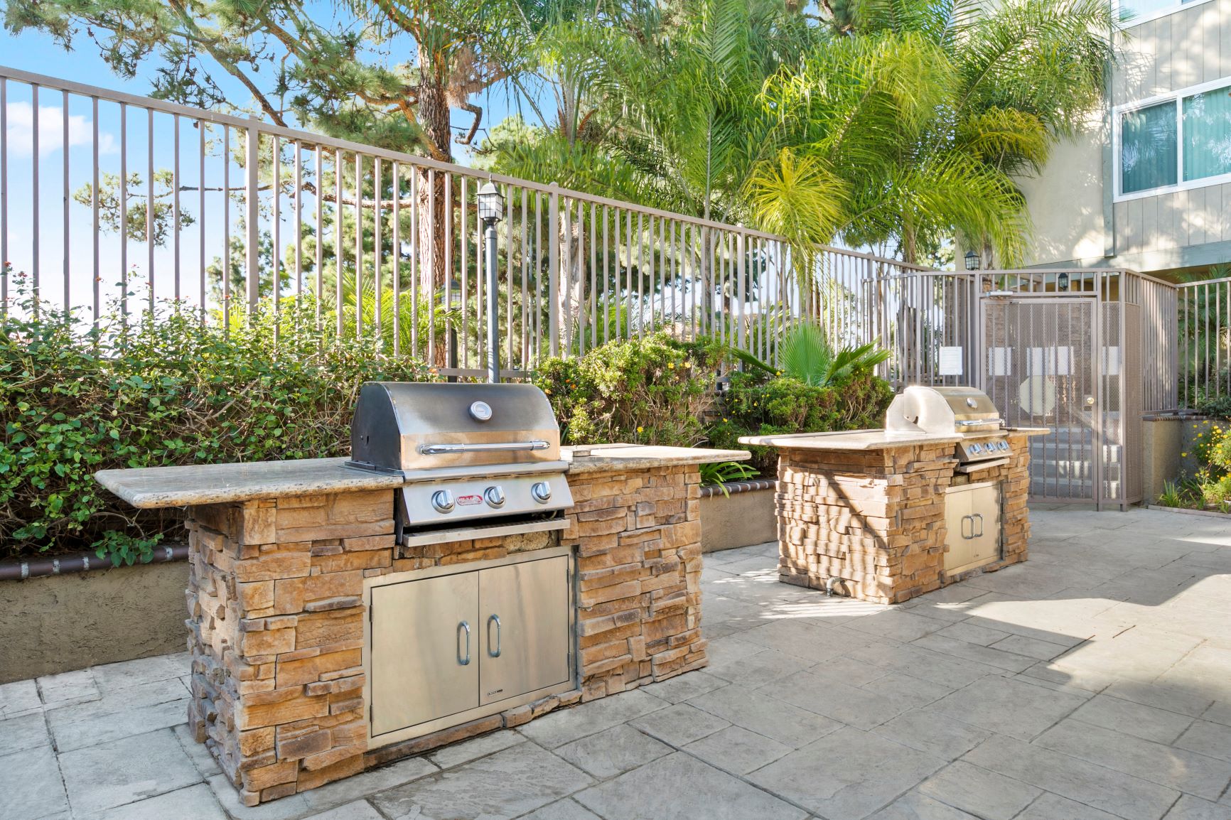 Culver City Apartments for rent BBQ Area