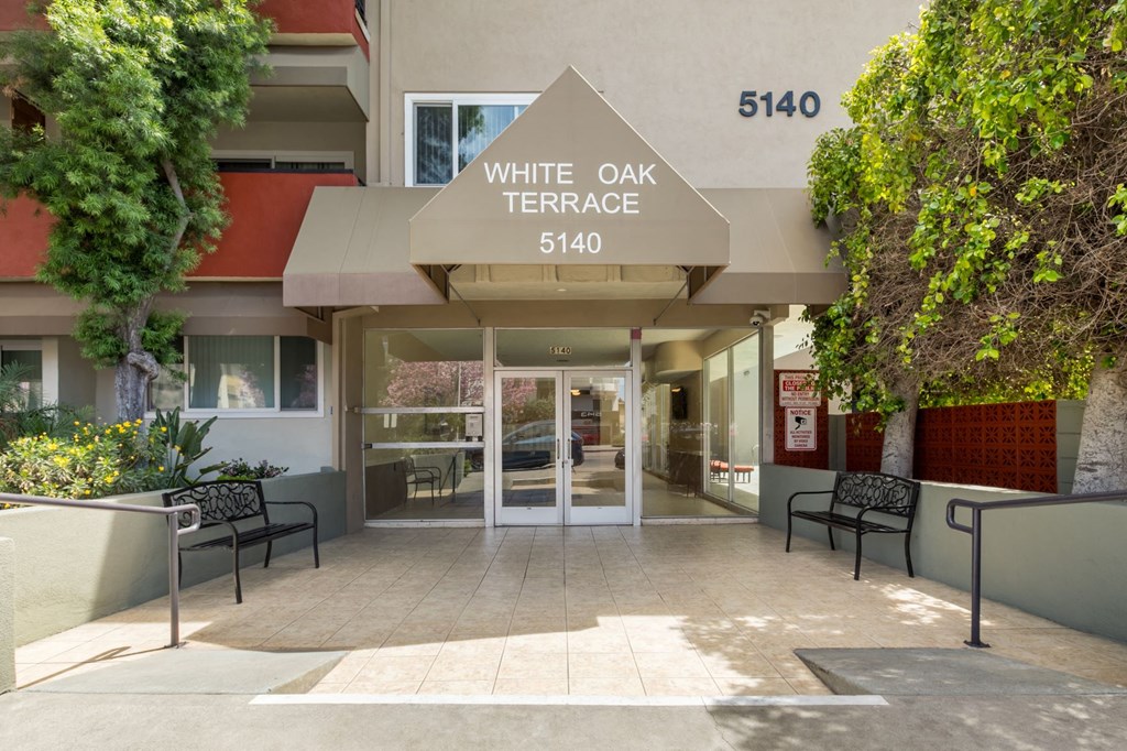 Apartments in Encino Front Entrance