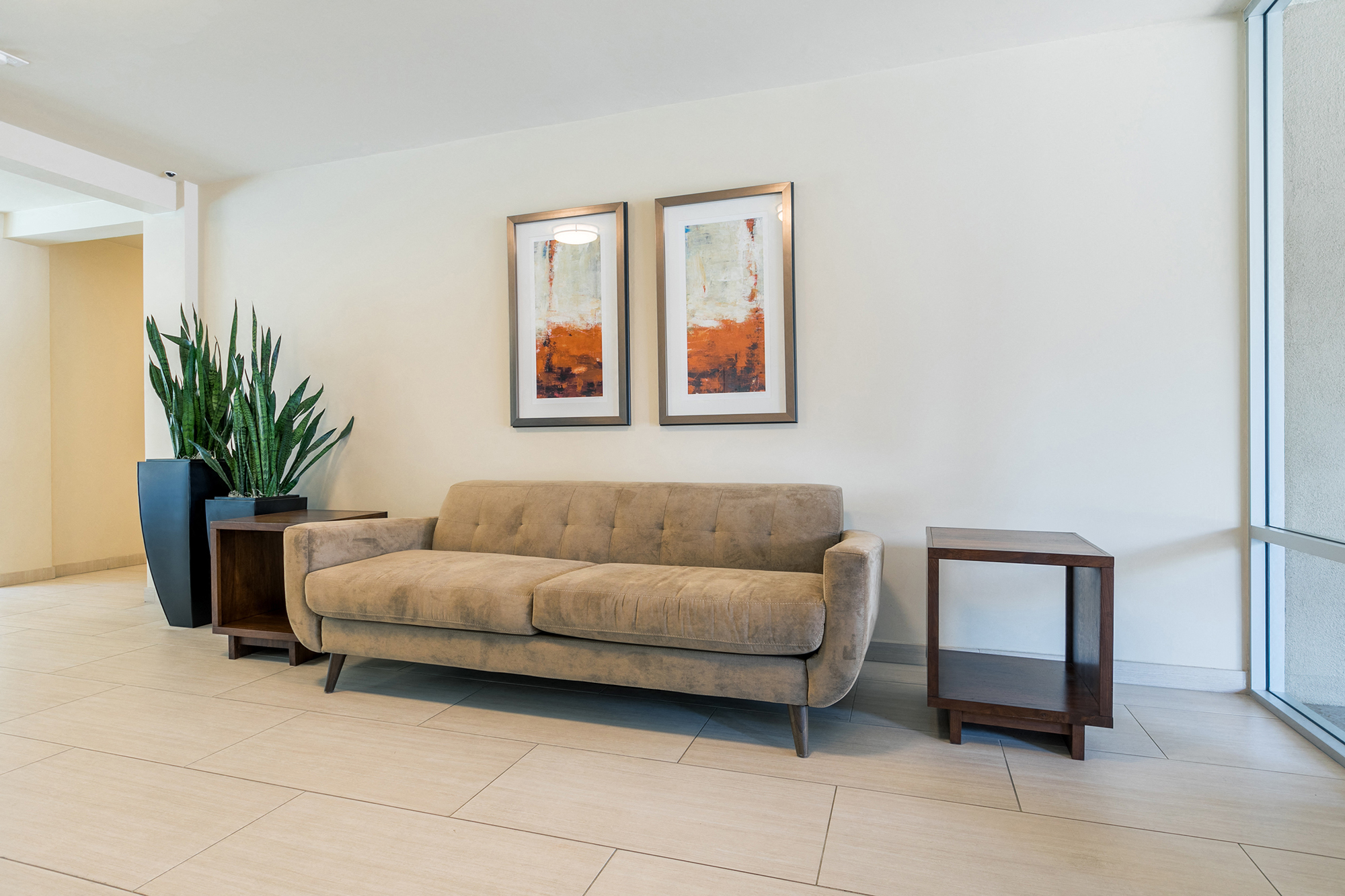 Krystal Terrace Apartments in Sherman Oaks, CA lobby