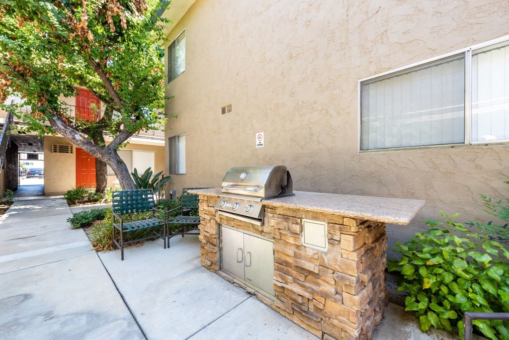 Grill Station at Parkview Terrace Apartments, California