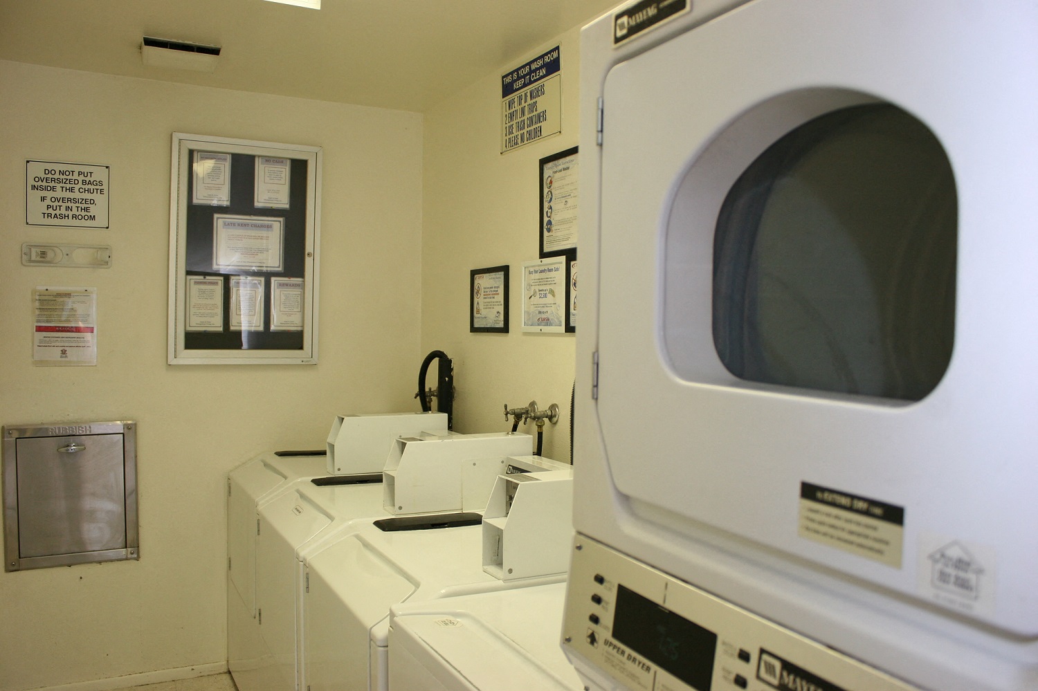 Apartments in Chatsworth Laundry