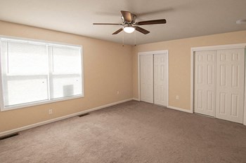 Wynchase Drive 2-3 Beds Townhouse for Rent - Photo Gallery 5