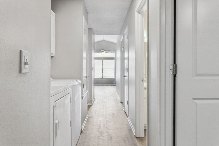 The Life At Woodland Hills Apartments, 1406 Oriole St, Springdale, AR