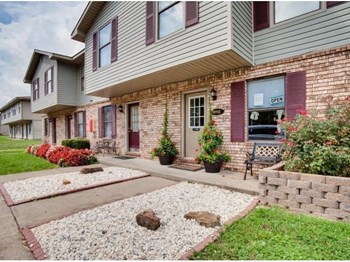 1406 Oriole St 2-3 Beds Apartment for Rent - Photo Gallery 2