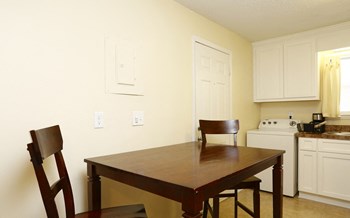Kitchen Open kitchen at The Life at Lakeside Villas in Wilmington, NC - Photo Gallery 4