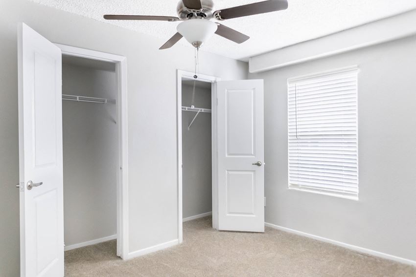 walkin closets - Photo Gallery
