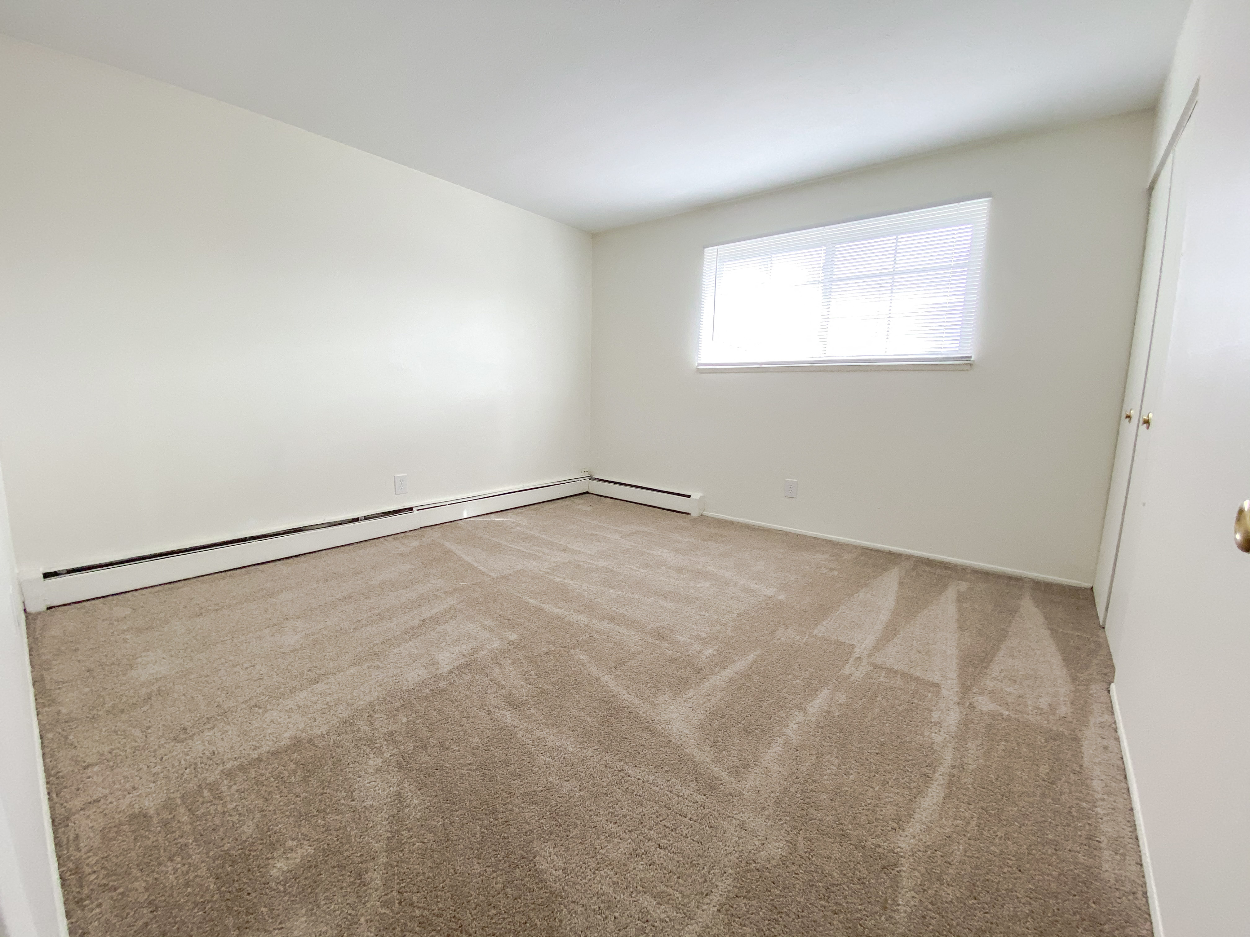 2 Bed Townhouse - Master Bedroom