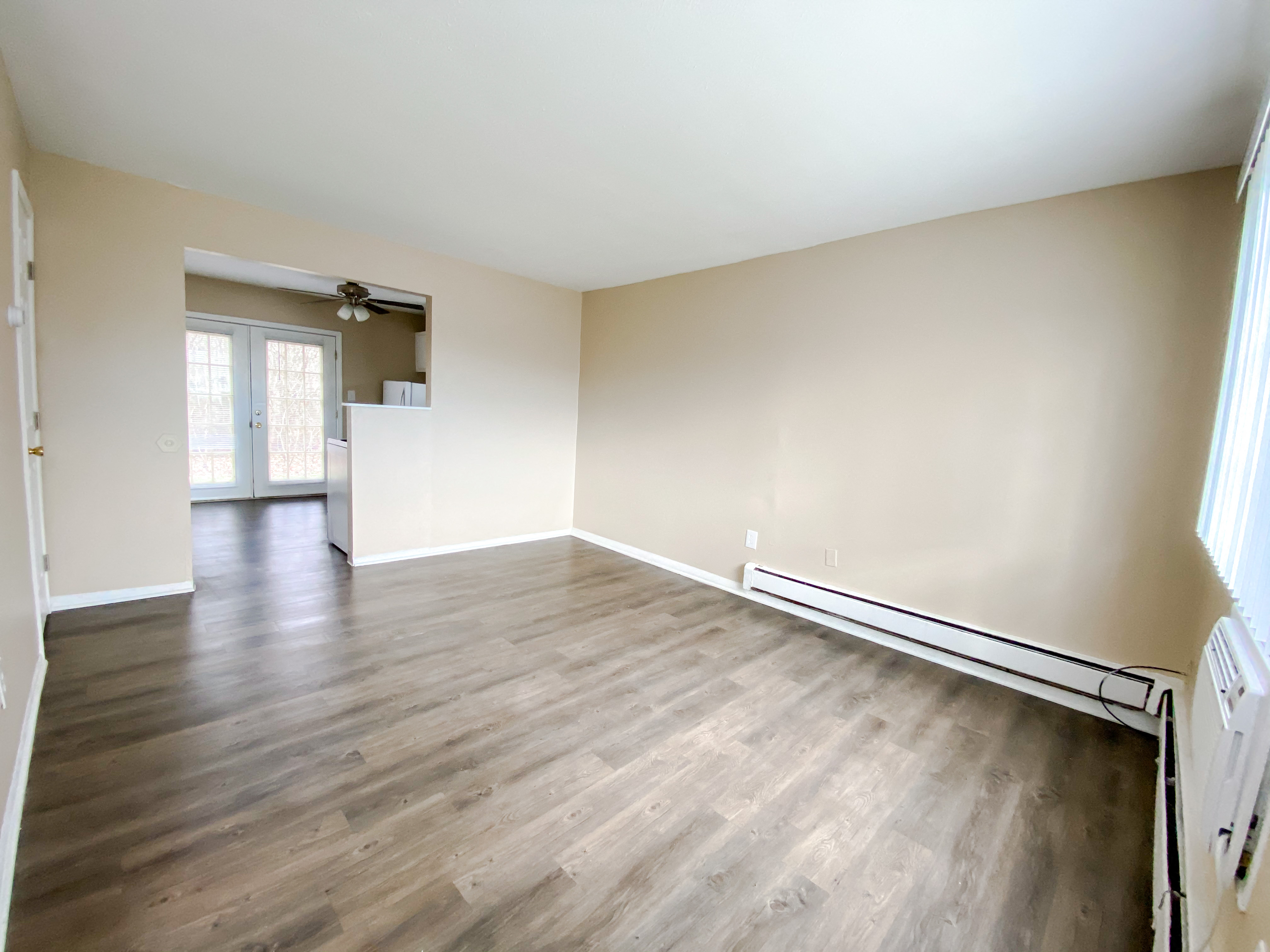 2 Bed Townhouse - Living Room