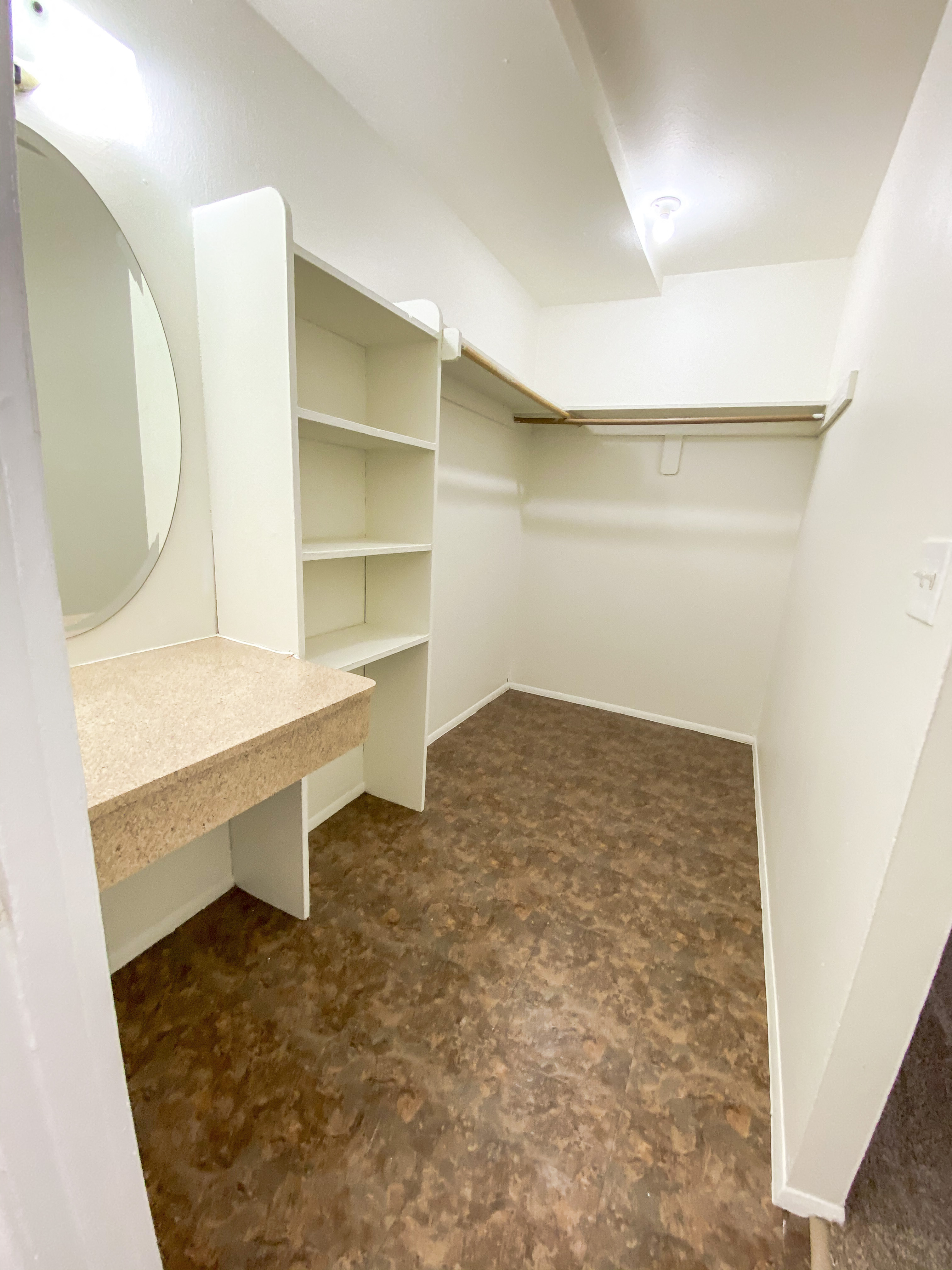 2 Bed Apartment - Master Closet